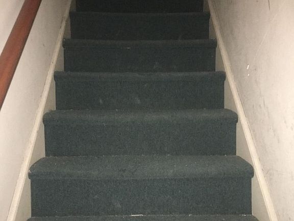 steps up stairs