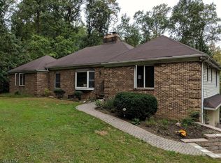 91 Old Mountain Rd, Lebanon, NJ 08833