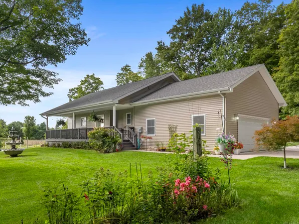 7686 Indian Hill Rd, Honor, MI 49640
