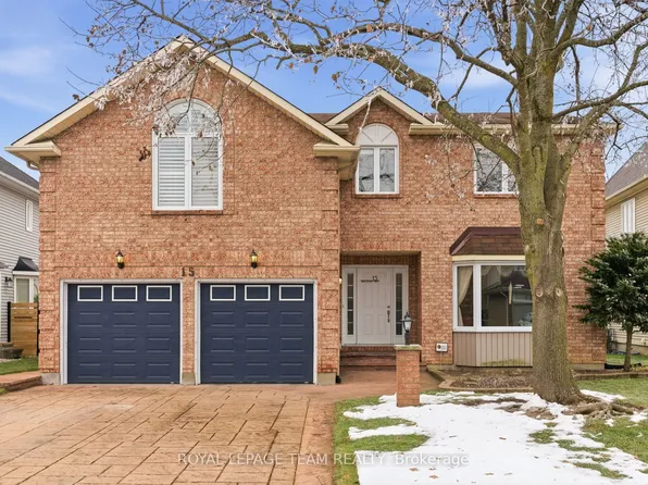 15 Wellfleet Cres, Ottawa, ON K2J 2Y3