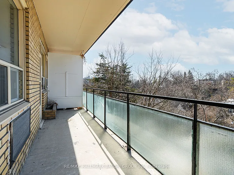 159 Russell Hill Rd #403 — Photo 22
