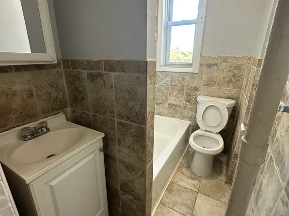 90 Lake Street image 6 of 9