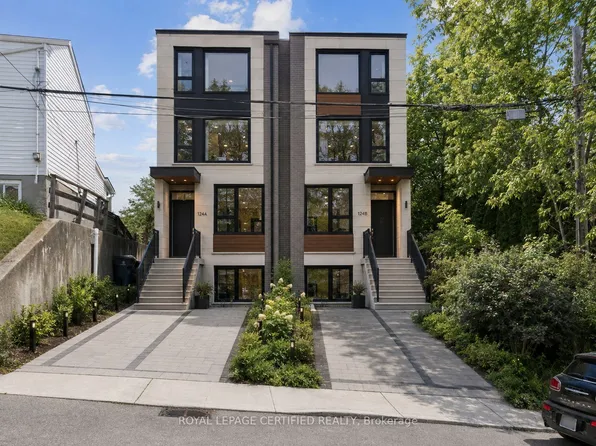 33 Donald Ave, Toronto, ON M6M 1J9