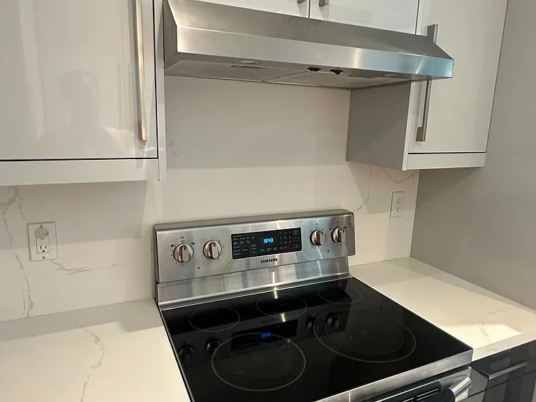 3 Ellesmere St #107 — Photo 3