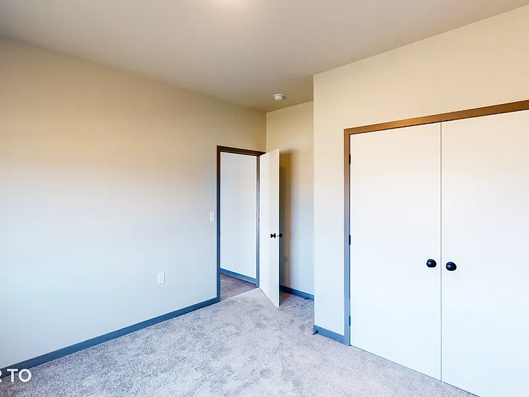 5800 Sunnybrook Plz — Photo 104