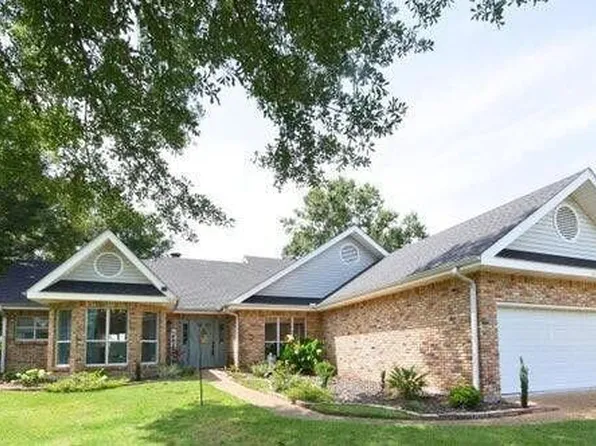 6936 Aulena Pl, Diamondhead, MS 39525