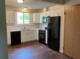 308 Haywood Dr #308, Iowa City, IA 52245