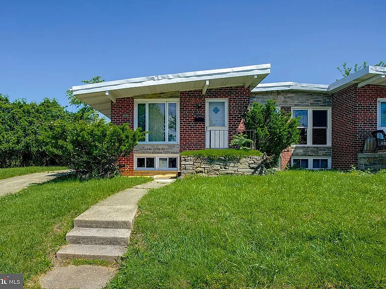 2444 Forest Green Rd — Photo 3
