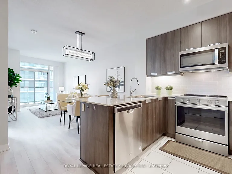 35 Watergarden Dr #615 — Photo 13