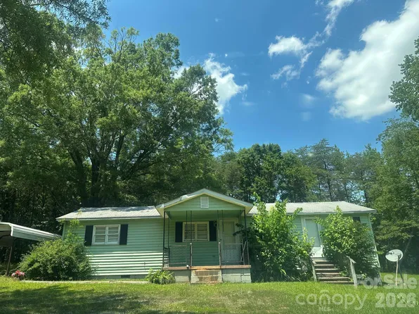 488 Waddell Ln, Clover, SC 29710