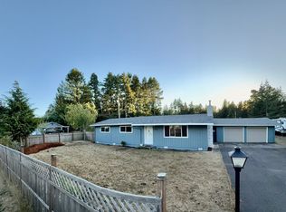 1005 N 8th St, Lakeside, OR 97449