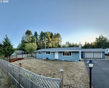 1005 N 8th St, Lakeside, OR, 97449