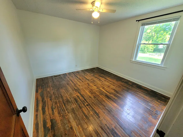 1507 Spence Ct — Photo 8