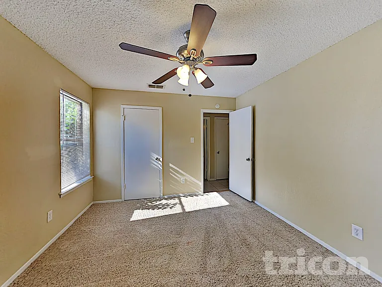 6321 Macarthur Dr — Photo 9