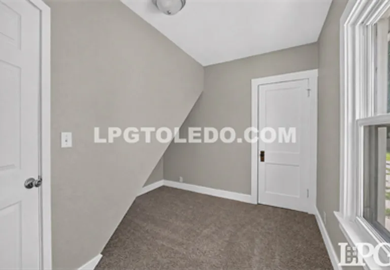 544 Woodsdale Ave — Photo 19