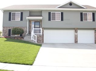 7745 S 81st St, Lincoln, NE 68516
