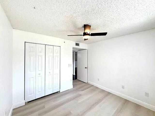 100 Crestwood Ct N #108 — Photo 31