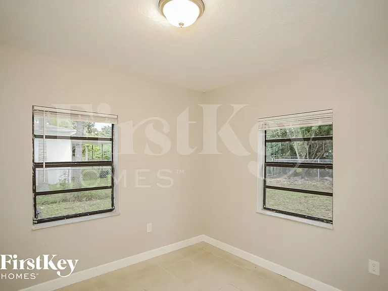 14640 Tyler St — Photo 7
