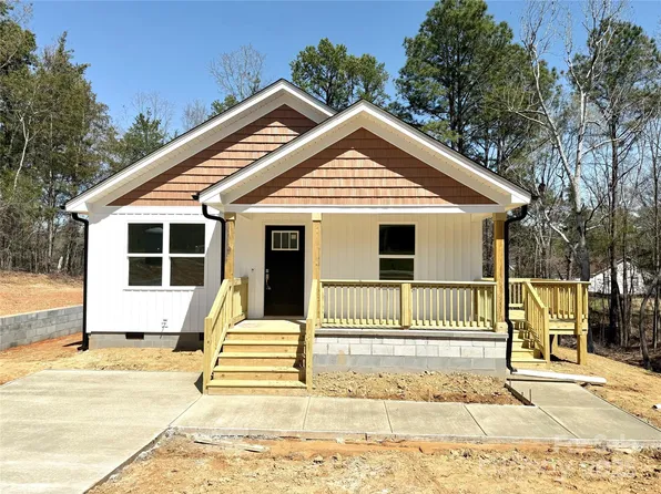 1228 Belmont Circle Rd, Lancaster, SC 29720