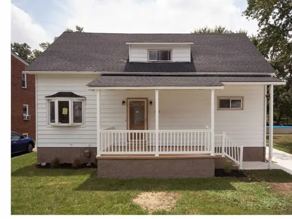 308 E Washington Ave, Magnolia, NJ 08049