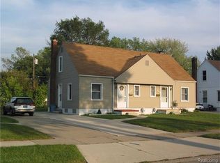 24622 Cloverlawn St, Oak Park, MI