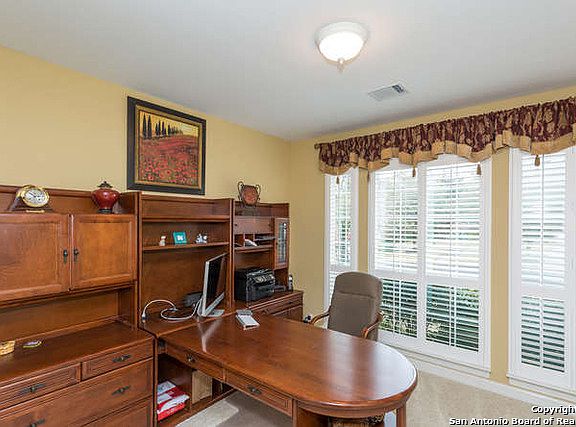 4th image of 18522 Rogers Pl