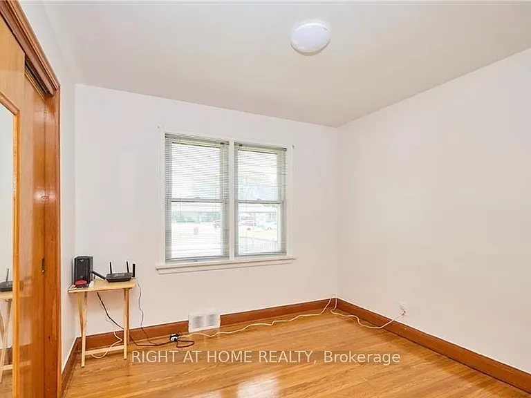 6357 Dorchester Rd — Photo 15