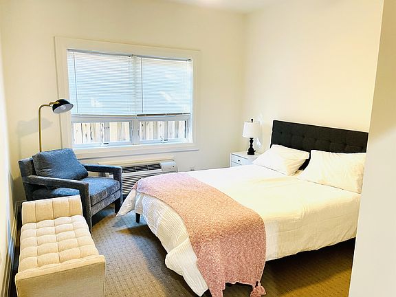 5th image of 205 Easton Ave APT 109