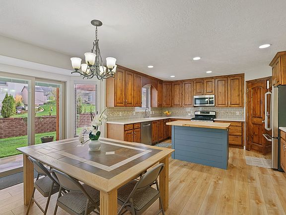 2nd image of 551 W Rolling Sage Way