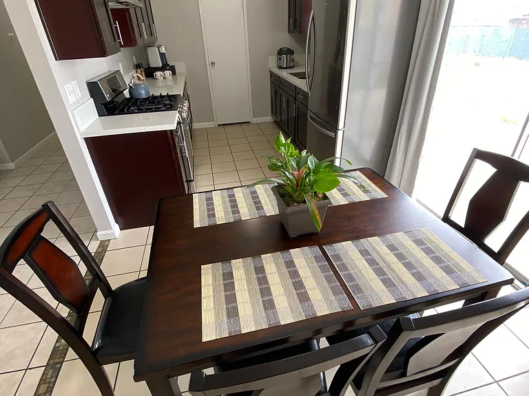 Dinning & Kitchen Area