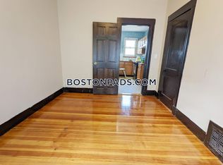 10 Maine Ave #1, Somerville, MA 02145
