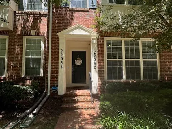 22952 Spicebush Dr #1401, Clarksburg, MD 20871