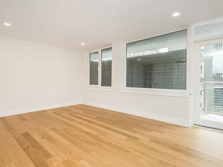 334 Harvard St #L2 — Photo 6