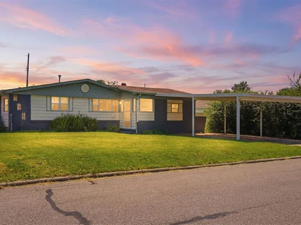 6004 SE 7th St, Midwest City, OK 73110