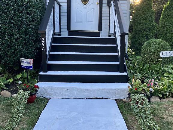 4th image of 294 Church Street