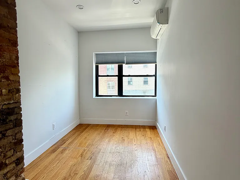 136 Frost St #2 — Photo 13