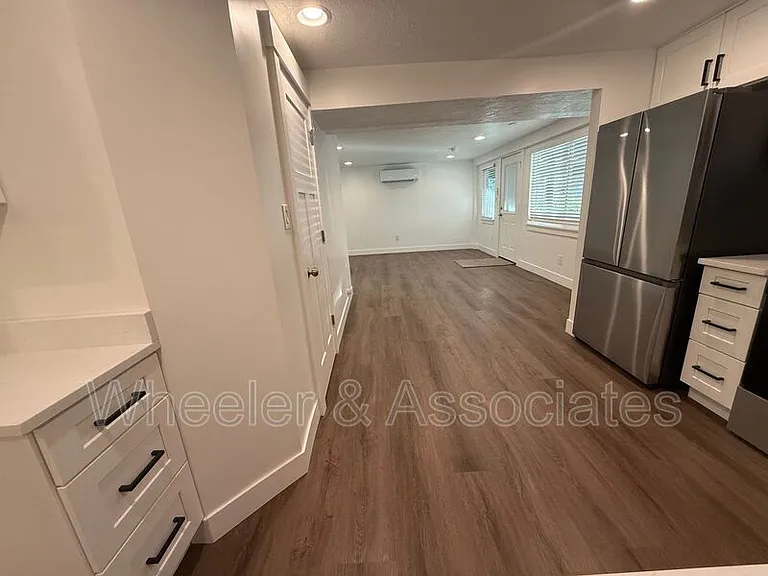 3714-3718 Brinker Ave — Photo 14
