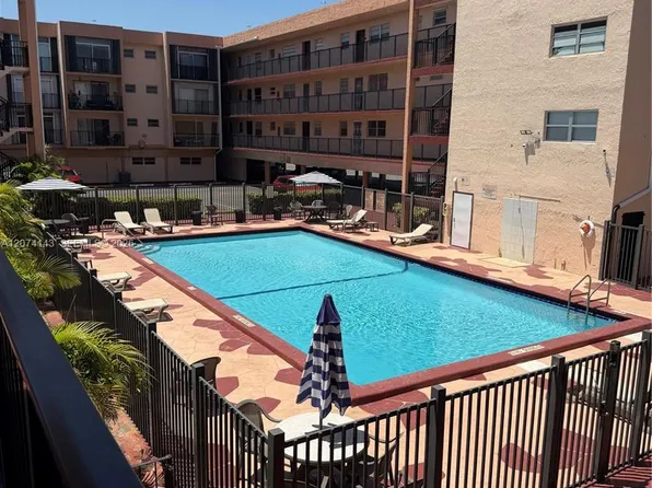1855 W 60th St APT 249, Hialeah, FL 33012