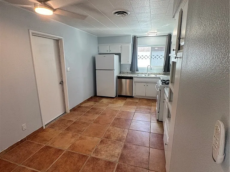 4012 Via Vaquero Ave — Photo 13