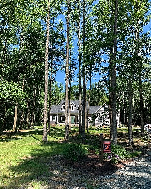 2nd image of 39050 Clayton Rd