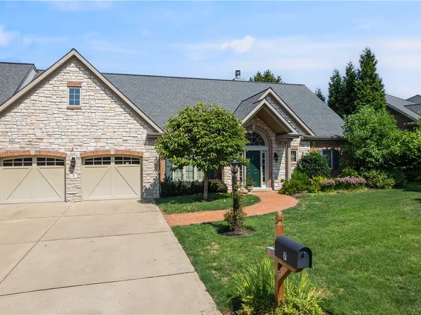 7 Overlook Dr, Pittsburgh, PA 15238