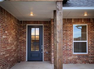 4101 Central Park Dr, Moore, OK 73160