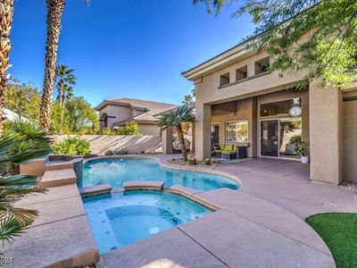 525 Summer Mesa Dr, Las Vegas, NV, 89144