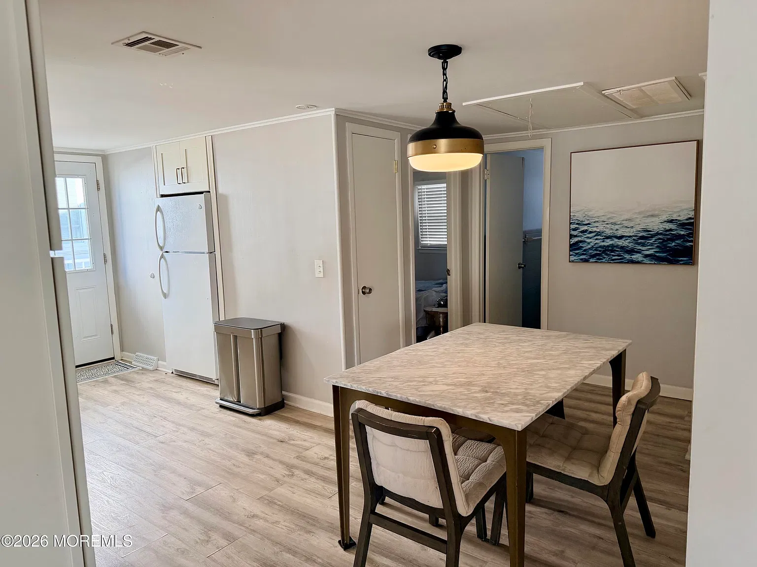 3 bed, 1216 sqft, $3,100 — Photo 4