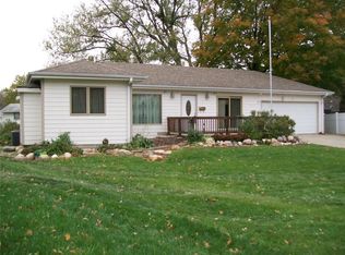 918 W Court Ave, Winterset, IA 50273