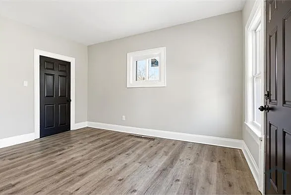 13802 Byron Ave — Photo 19