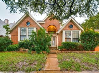 408 Cimarron Trl, Irving, TX 75063