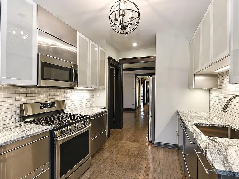 1414 W Rascher Ave #1W — Photo 4