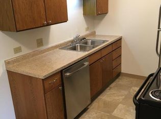 141 N Hyer Ln APT 4, Whitewater, WI 53190
