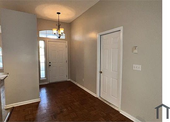 3rd image of 197 Southlake Dr